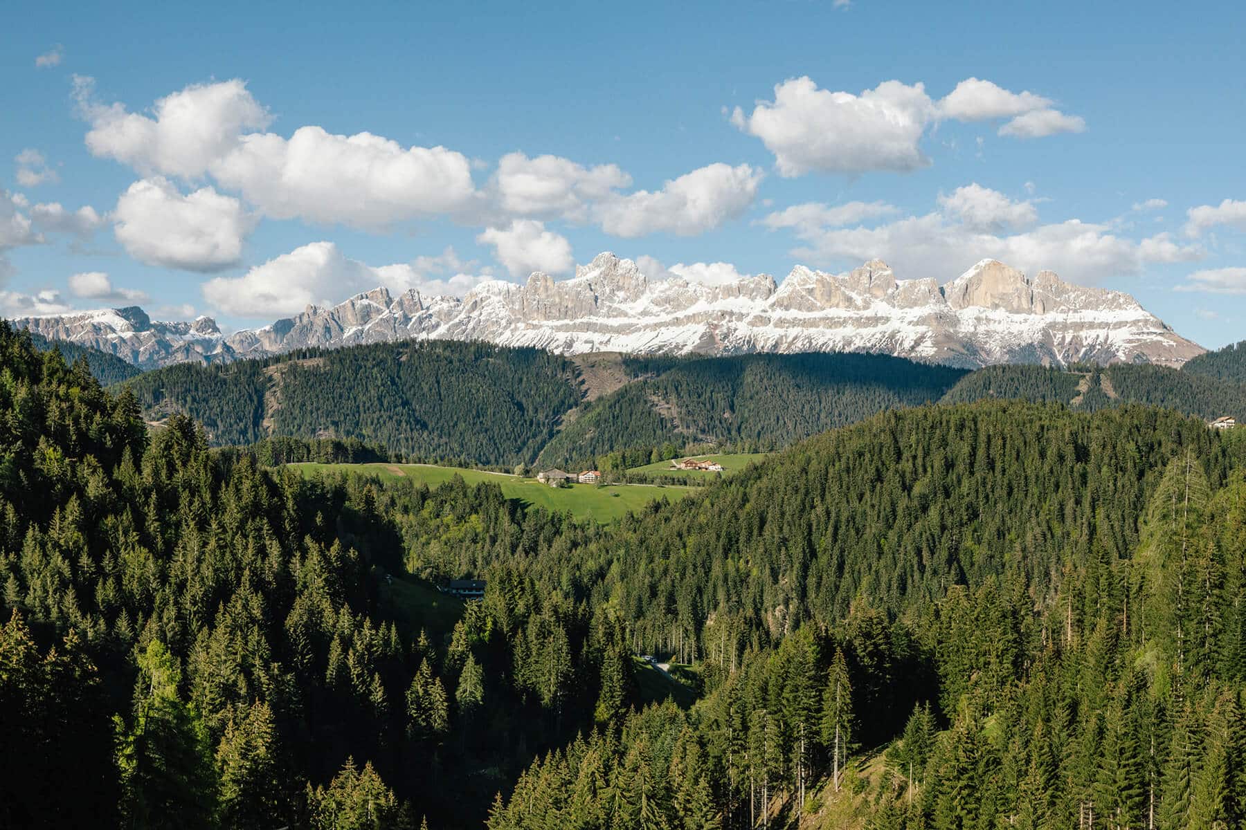 Urlaub in den Dolomiten in Südtirol Ganischgerhof Aussicht Rosengarten