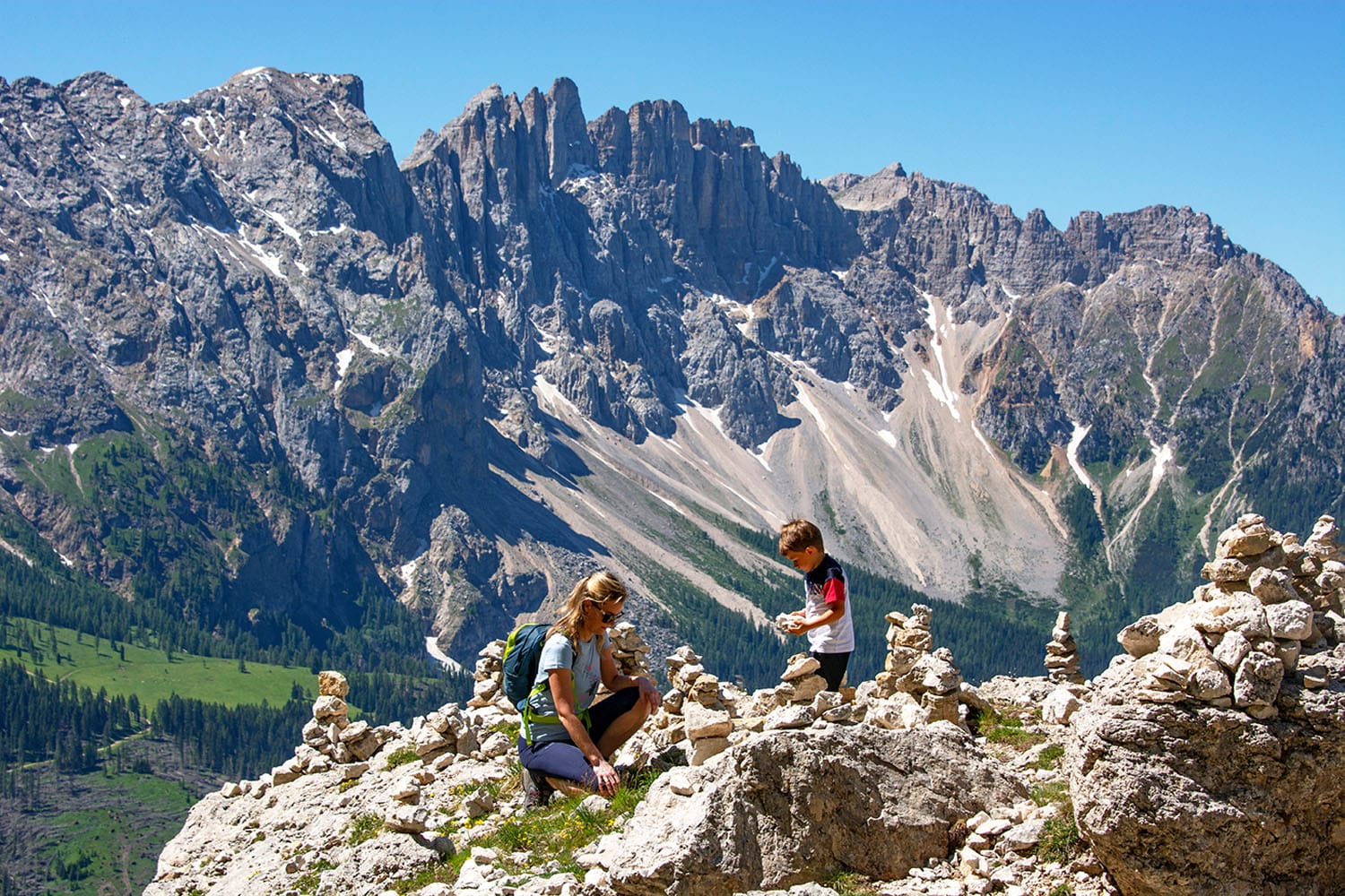 Wanderungen im Sommer Carezza Dolomites Hirzelsteig Ivan Goller