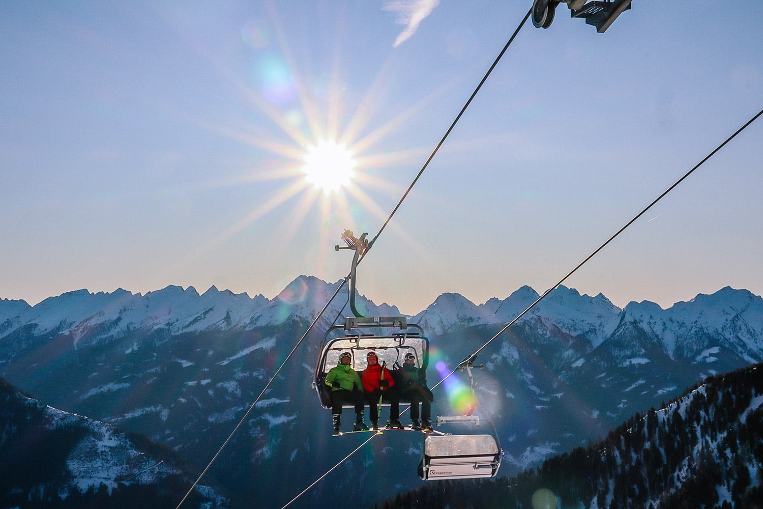 Für Frühaufsteher - Early Morning Skiing in den Dolomiten