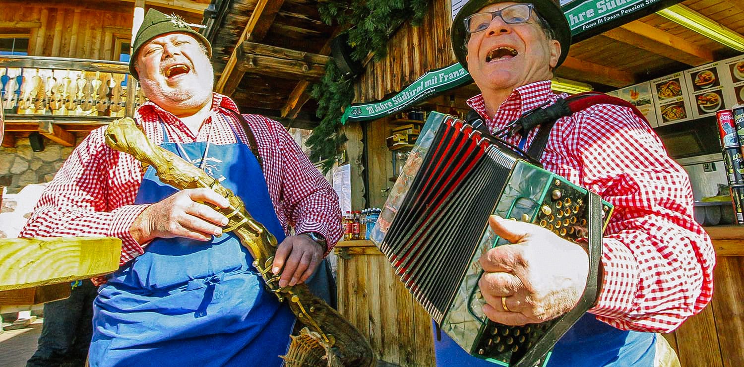 Bretter ai piedi e olimpiadi: la tradizione dello sci storico al Ganischgerhof